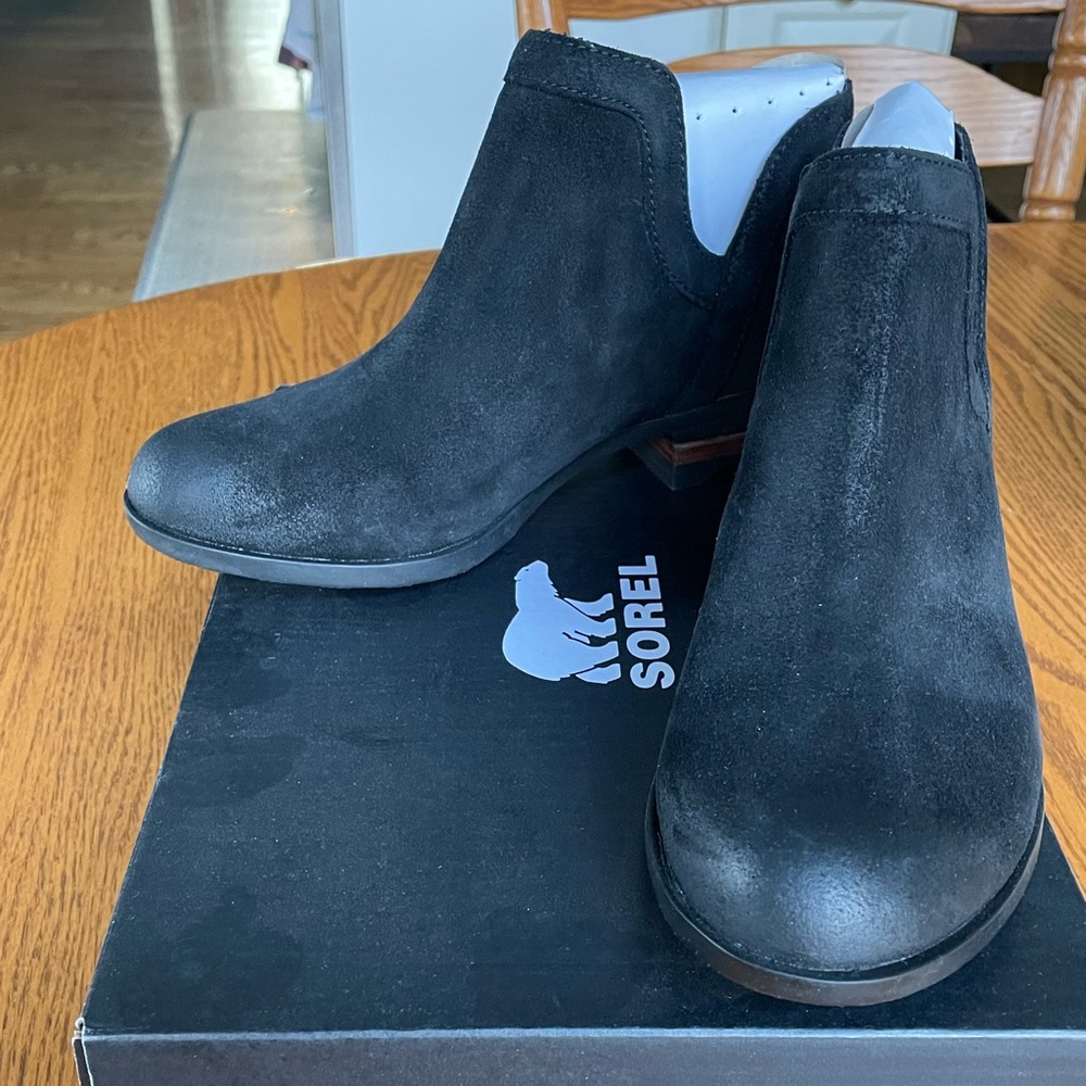 Sorel Lola booties